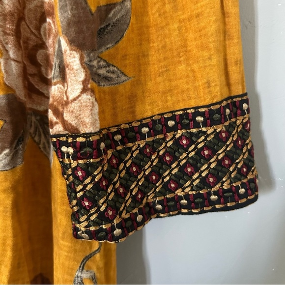 Soft Surroundings Embroidered Top PL - Picture 8 of 8